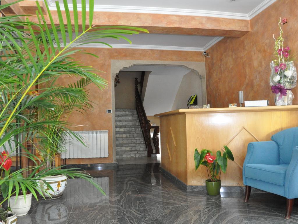Hostal Paz Gondomar Exterior photo
